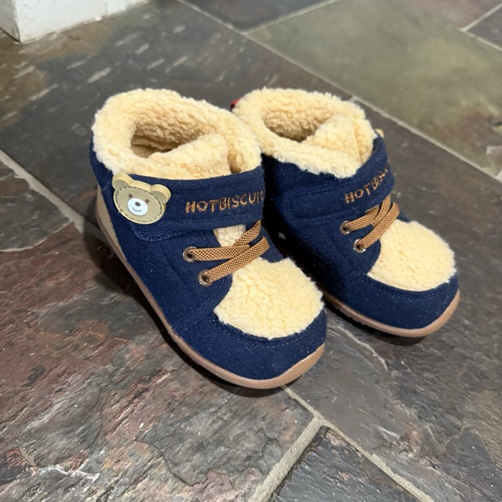 New Miki House Hot Biscuits Baby Toddler Shoes Winter Boots Sherpa Fleece 16cm